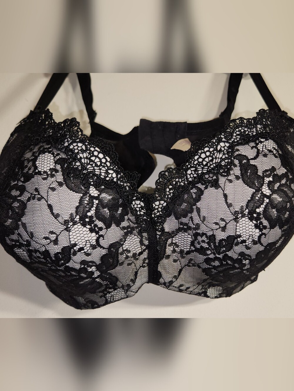 🖤🔥🤍🖤Black & White Lace Underwire Bra 40DDD